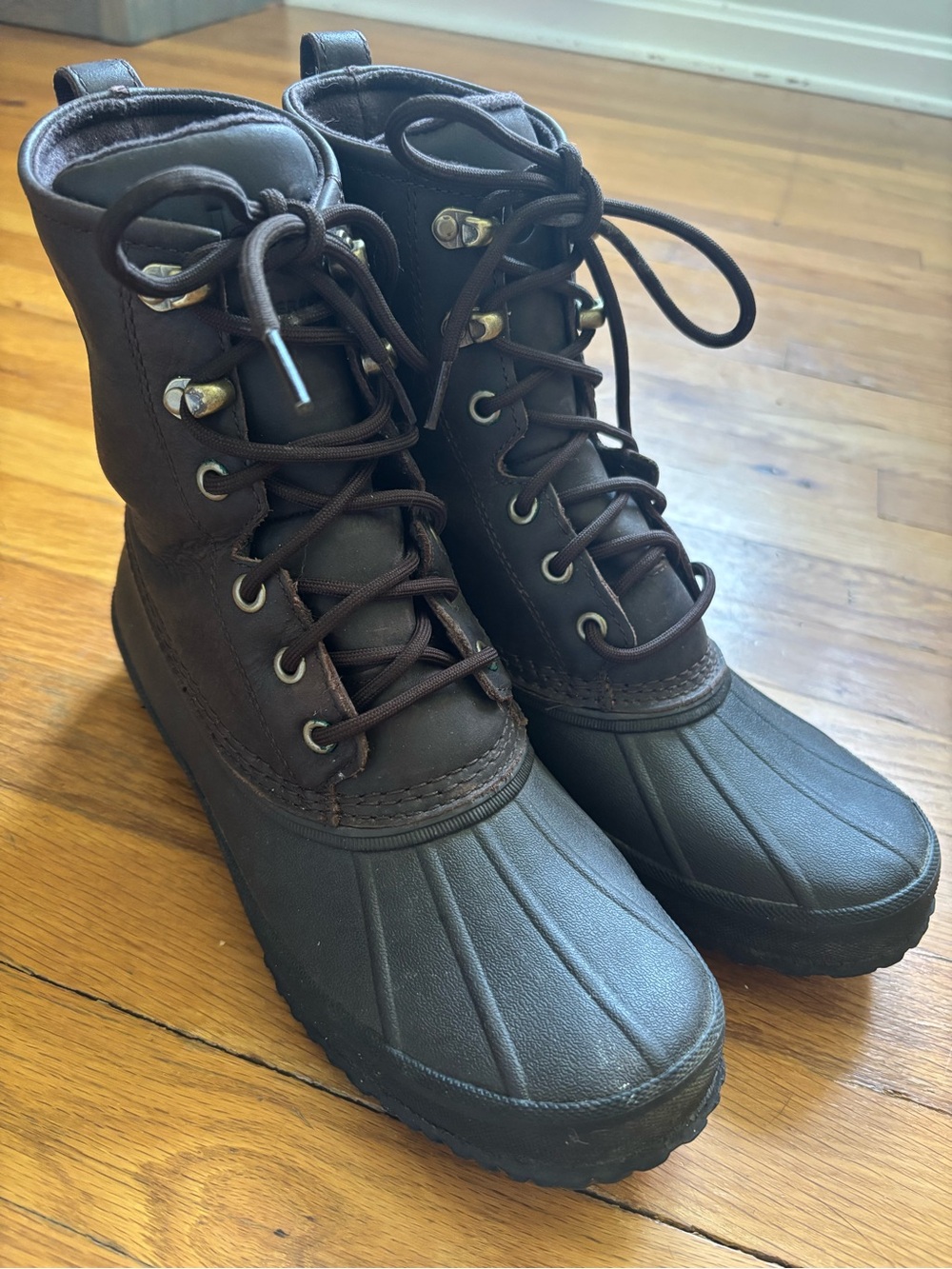 Ugg Mens Yucca Lace-Up Duck Rain Cold Weather Boots Sz 11